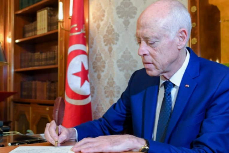 قيس سعيد: ’’سيتم التداول في مشروع مرسوم يتعلق بتنقيح القانون الاساسي المتعلق بالانتخابات والاستفتاء’’