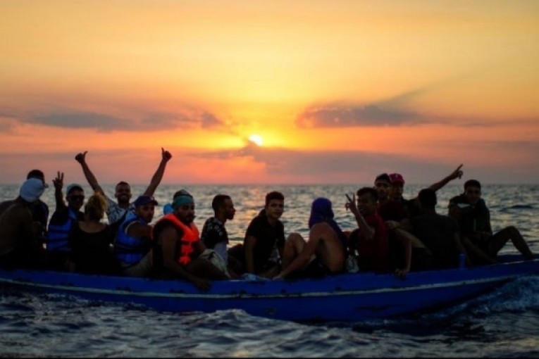 هجرة غير نظامية: إحباط 10 محاولات لتجاوز الحدود البحرية والبرية خلسة