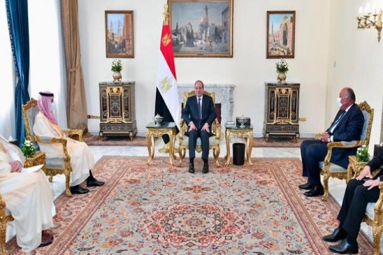 الرئيس المصري يستقبل وزير الخارجية السعودي