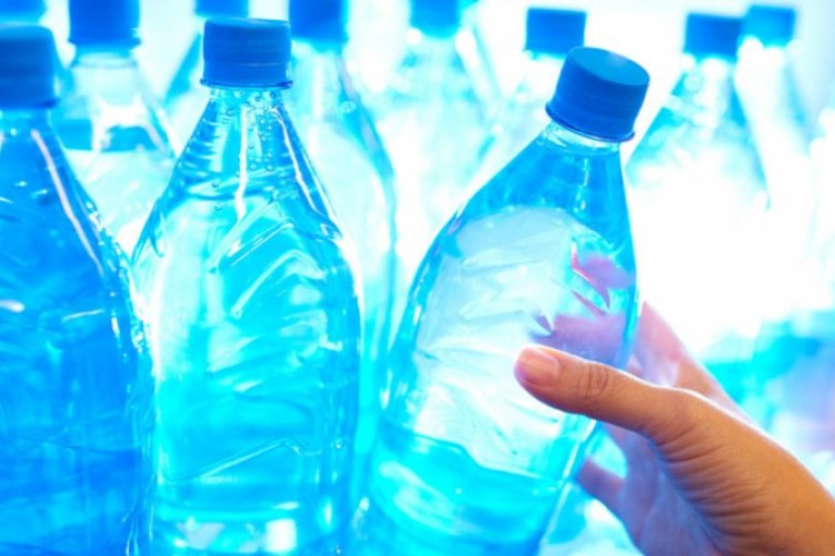 اجتماع لبحث سبل تخطي أزمة نقص المياه المعدنية في السوق