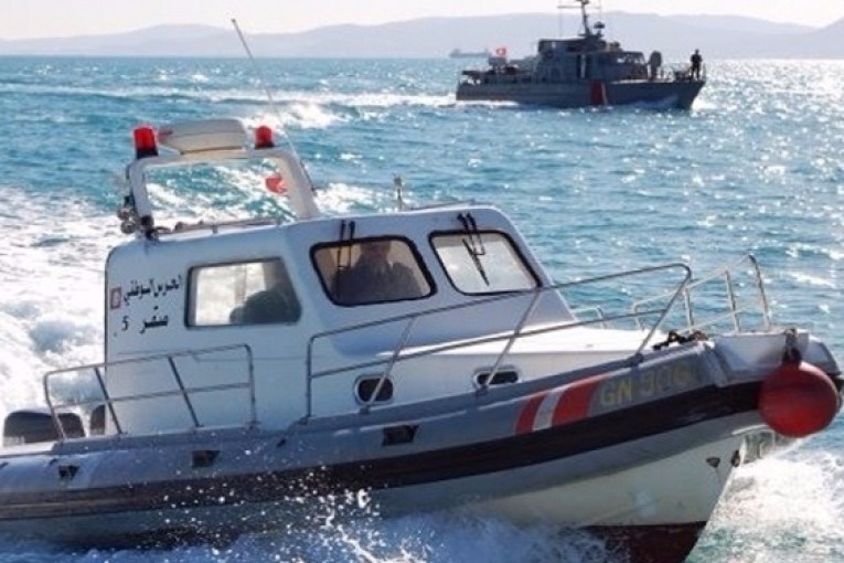 ضبط 7 أشخاص كونوا وفاقا لاجتياز الحدود البحرية خلسة بين صفاقس والمهدية ونابل