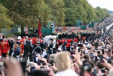 بريطانيا.. نحو 250 ألفًا ألقوا نظرة الوداع على نعش الملكة إليزابيث