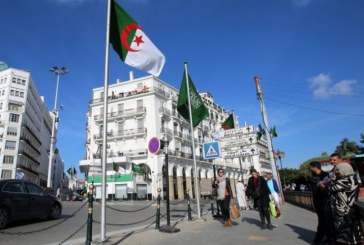 العاهل السعودى يتلقى دعوة لحضور القمة العربية بالجزائر