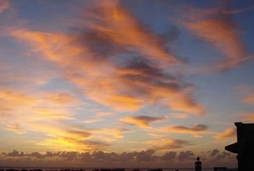 طقس قليل السحب بأغلب الجهات ليلا