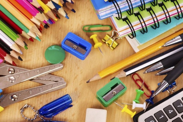 القصرين: الإتفاق على إقرار تخفيضات على المستلزمات المدرسية