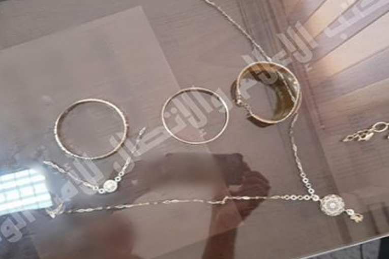 جرجيس: القبض على إمرأة من جنسية أجنبية تقوم بسرقة محلات الصاغة