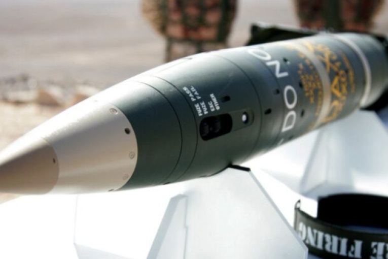 واشنطن تزود كييف بصواريخ موجهة بنظام GPS