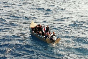 هجرة غير نظامية : ‘شركات صنع الزوارق والمحركات تبيع مراكب بصفة غير قانونية لمنظمي العمليات’