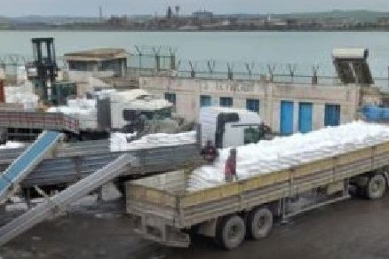 ميناء بنزرت: تواصل إفراغ 20 ألف طن من السكر المستورد من الهند