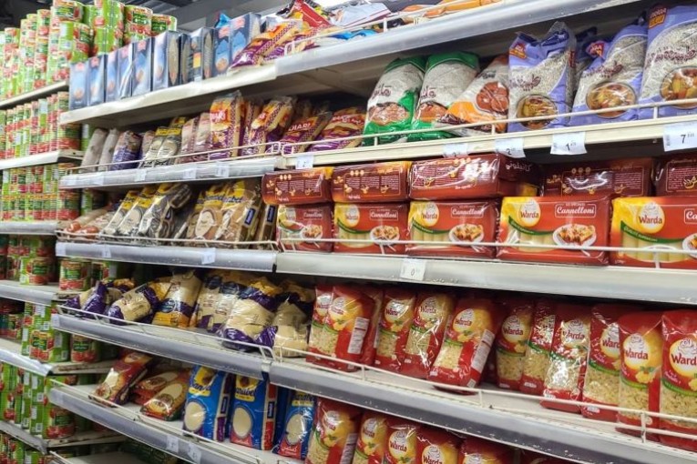 ولاية تونس: العمل على وضع خطة استباقية للحد من اضطراب التزوّد بالمواد الأساسية