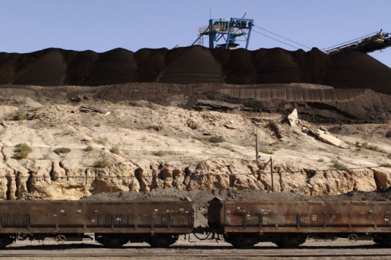 إصلاح 151 عربة معدّة لنقل الفسفاط