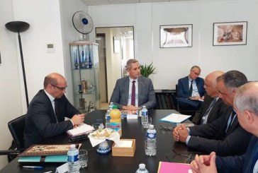 المعرض الدولي للسياحة: وزير السياحة يبحث الإحداث القريب لخط جوي مباشر بين توزر وباريس