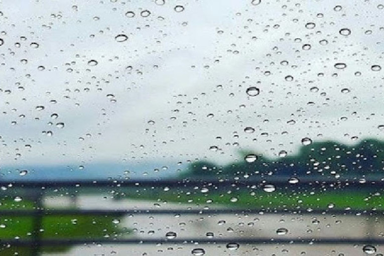 اليوم.. انخفاض درجات الحرارة وأمطار رعديّة تكون أحيانا غزيرة بعدة مناطق