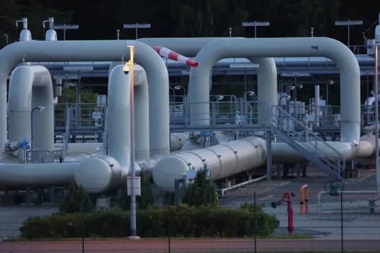 فرنسا: بدء ضخ الغاز لألمانيا اعتبارا من منتصف أكتوبر لسد نقص الغاز الروسي