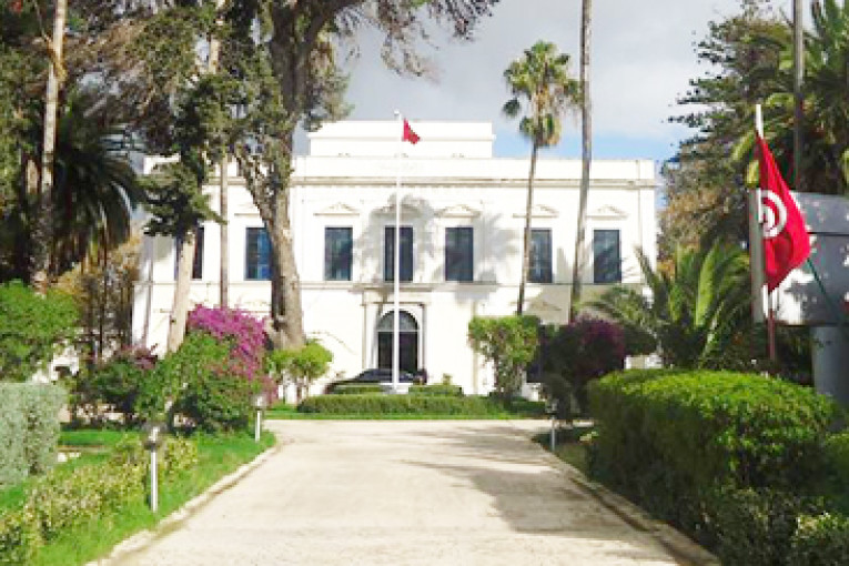 منوبة: تحرك احتجاجي امام مقر الولاية على خلفية مطالب اجتماعية واقتصادية