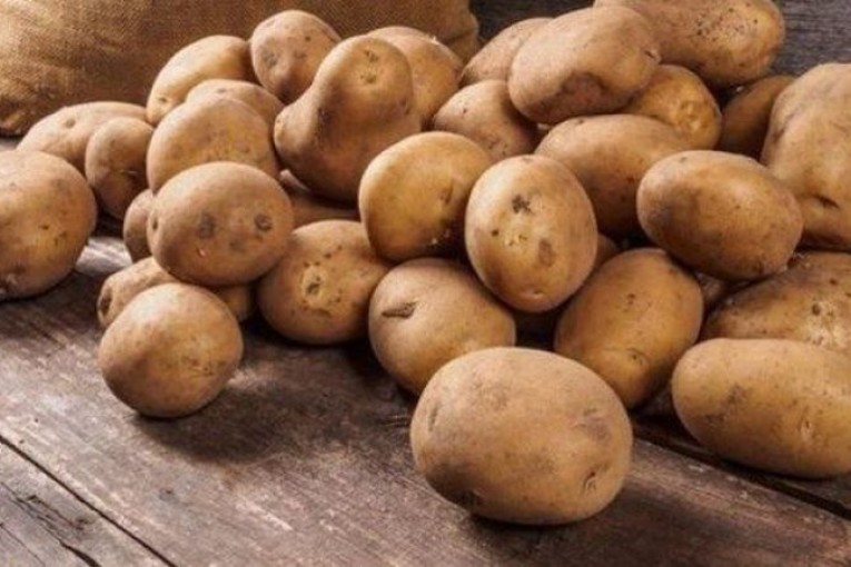 مرناق و بني خلاد: حجز كمية من البطاطا غير صالحة للاستهلاك بمخزني تبريد