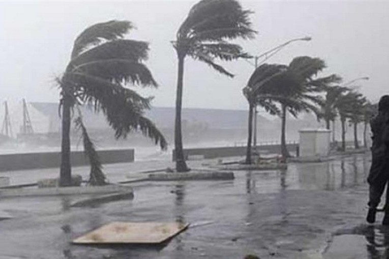 اليوم الجمعة: أمطار غزيرة ورياح تتطلّب اليقظة