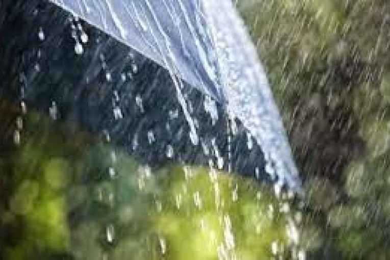 اليوم الخميس: أمطار رعدية مع تساقط البرد وظهور الصواعق