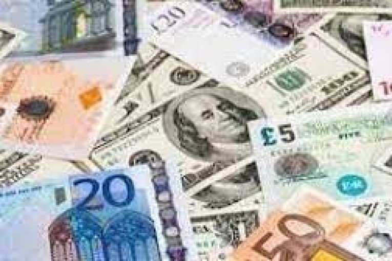 القصرين: القبض على 4 أشخاص من أجل تدليس عملة أجنبية