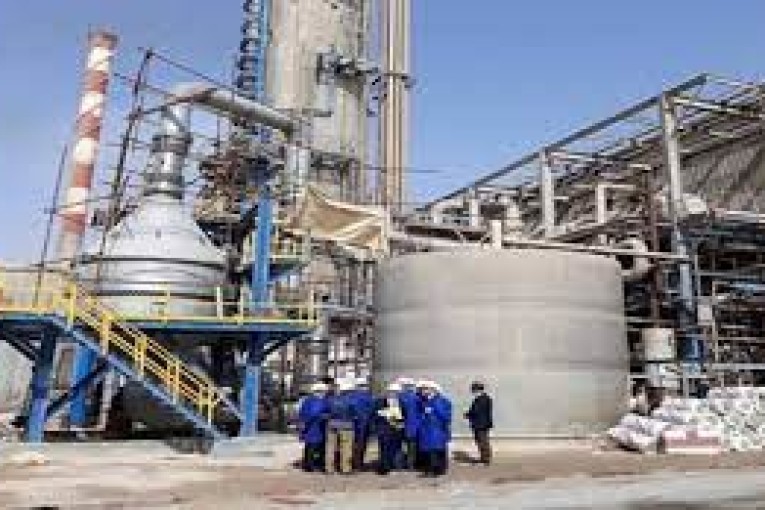 قابس: استياء الأهالي من التسربات الغازية لمعمل الأمونيتر الزراعي رغم استكمال تركيز مشروع الحد من انبعاث غاز أكسيد الأزوت به