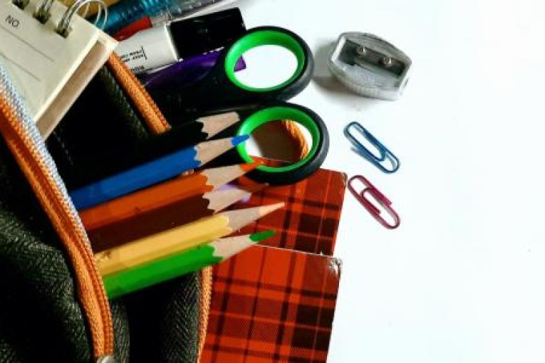 قفصة : 17638 تلميذا وتلميذة وطالبا من أبناء العائلات المعوزة سينتفعون بمساعدات مالية