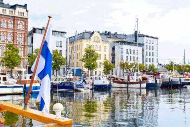 بداية من اليوم: فنلندا تغلق حدودها أمام الروس الحاملين تأشيرات سياحة أوروبية