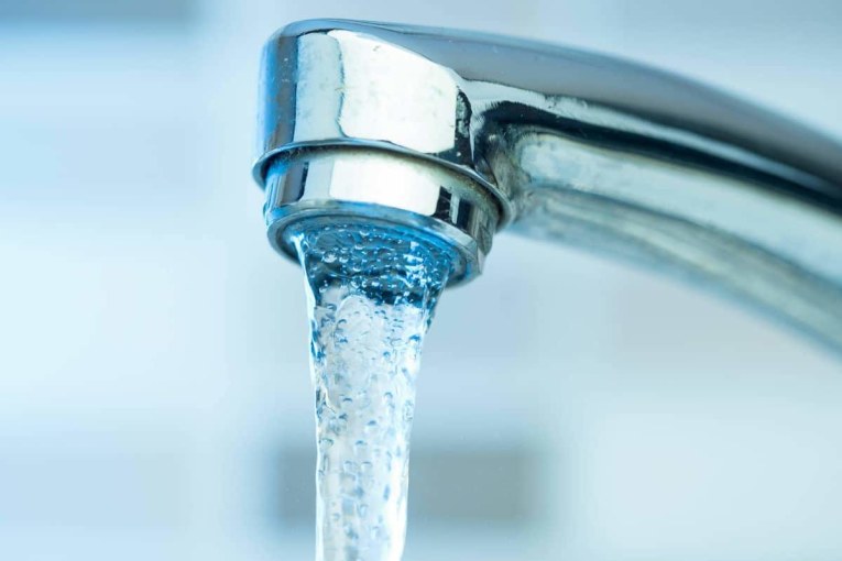 ببادرة من المجتمع المدني: توفير الماء الصالح للشرب بمدرسة ابتدائية في صفاقس