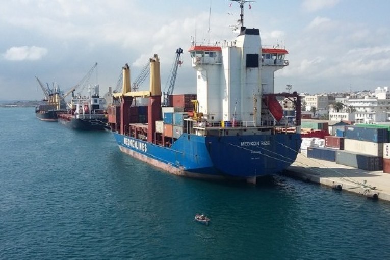 اليوم الجمعة: وصول باخرة محمّلة بـ27300 طن من السكر الى ميناء بنزرت قادمة من الهند