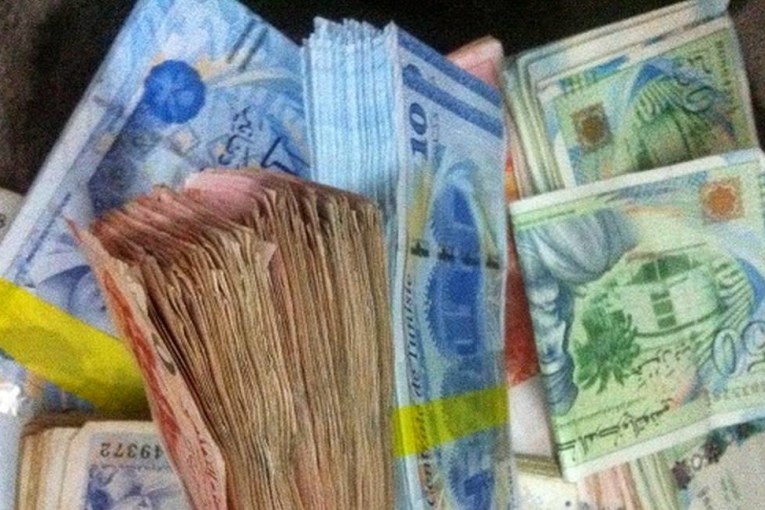 مصادر نقابية: اتفاق على زيادة بـ3.5% في الأجور