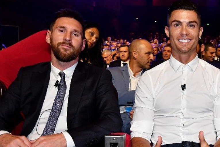 مستقبل رونالدو يتوقف على عقد ميسي مع باريس