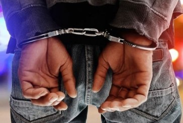 بتهمة شراء تزكيات: الاحتفاظ بشخص وإصدار بطاقتي تفتيش ضد آخرين في سيدي بوزيد