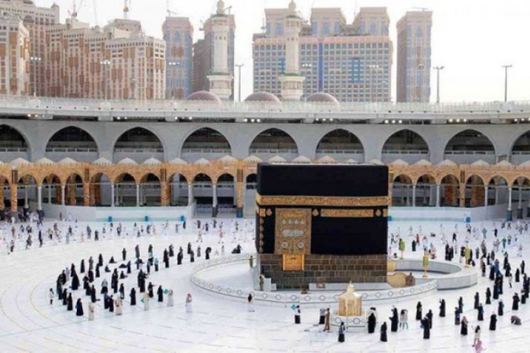 رئيس جامعة وكالات الأسفار: أسعار العمرة ستتراوح بين 3500 دينار وقد تتجاوز 6000 دينار