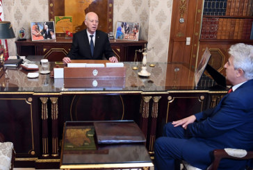 تمكين القوات المسلحة من العتاد اللازم محور لقاء سعيّد بوزير الدفاع