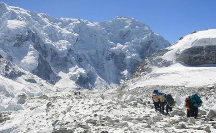 الهند: مصرع 10 وفقدان 18 بانهيار جليدي في جبال هملايا