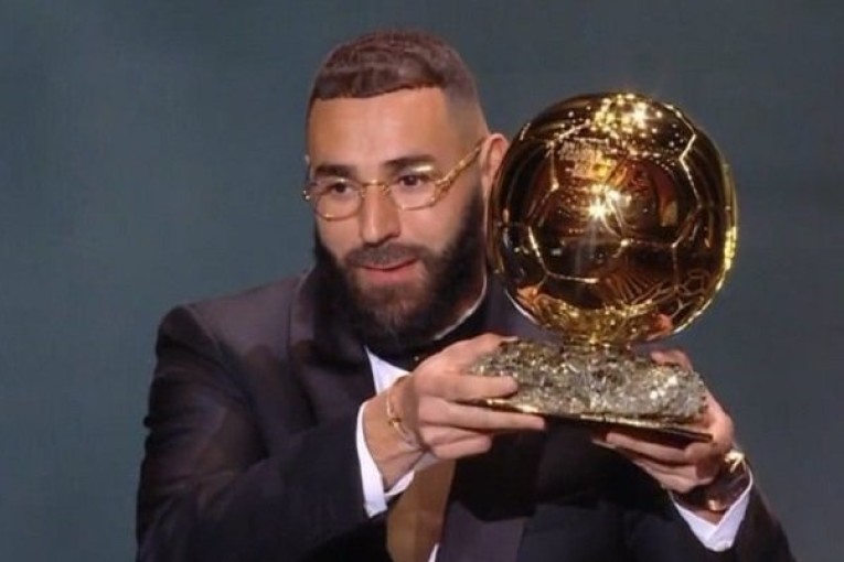 بنزيما: سأعتزل في ريال مدريد