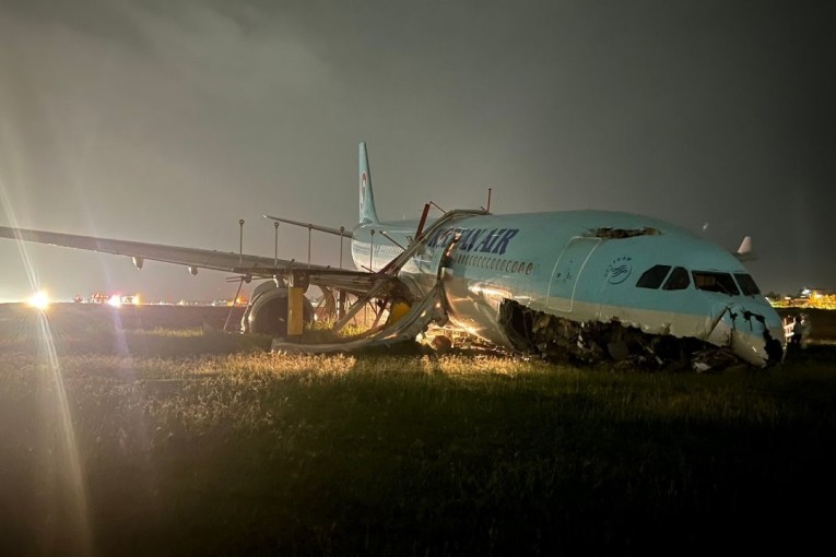 بسبب الطقس: تحطم طائرة بعد الانحراف عن مسارها