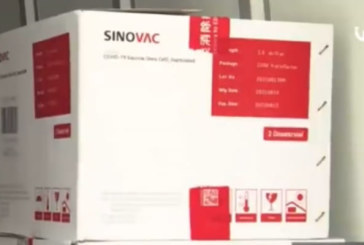 تونس تُسلم شحنة مساعدات من 50 ألف جرعة لقاح لفلسطين