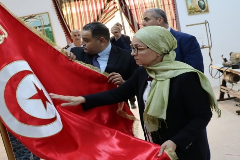 السجن المدني بسليانة: الإذن باحداث وحدة نموذجية في خياطة العلم الوطني