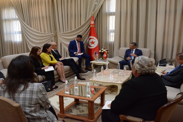 وزير الداخلية يؤكد لوفد أمريكي حرص الوزارة على إنجاح انخراط تونس في الالتزام الدولي للتصدي للإرهاب.