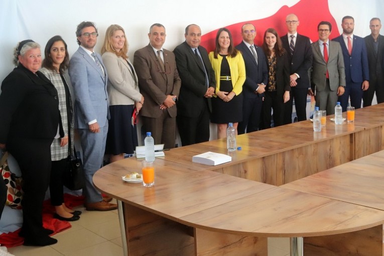 نائب مساعد وزير الخارجية الأمريكي يؤكد أهمية وجود حكومة ديمقراطية شفافة في تونس