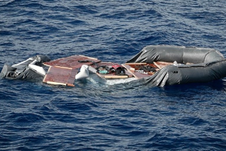 ارتفاع حصيلة ضحايا غرق زورقي مهاجرين في اليونان إلى 30 قتيلا