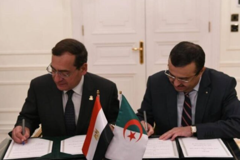 مصر والجزائر توقعان مذكرة تفاهم للتعاون في مجالات الغاز والبترول