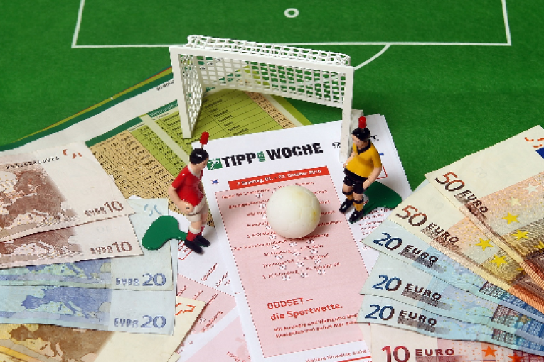 الكشف عن شبكة تنشط في مجال غسيل الأموال عن طريق الرهان الرياضي