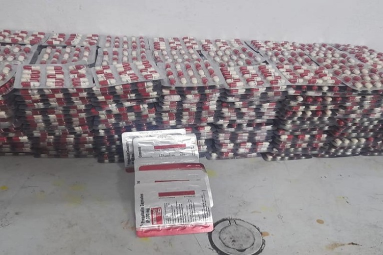 معبر رأس جدير: إحباط محاولة تهريب 7290 حبة دواء مخدر نوع pregabalin 300mg