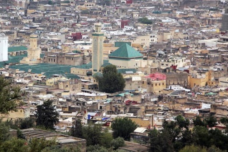 المغرب يعلن ضخ استثمارات ضخمة لخلق 500 ألف فرصة عمل