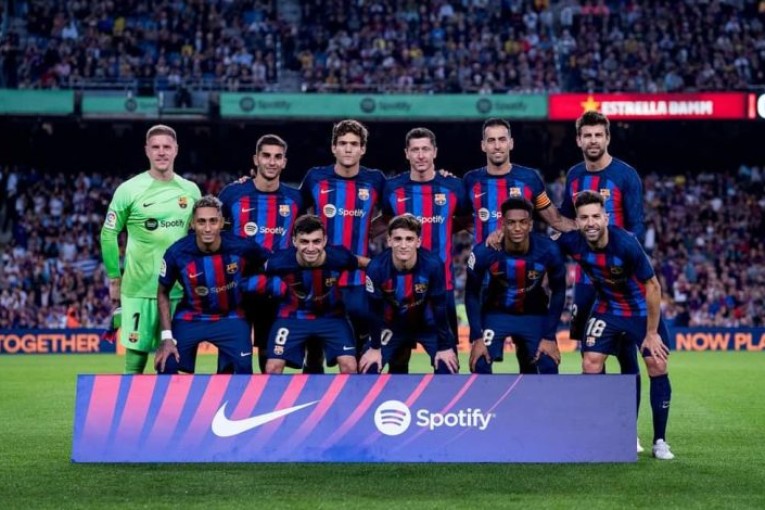 فاتي وليفاندوفسكي في التشكيل المتوقع لبرشلونة أمام إنتر