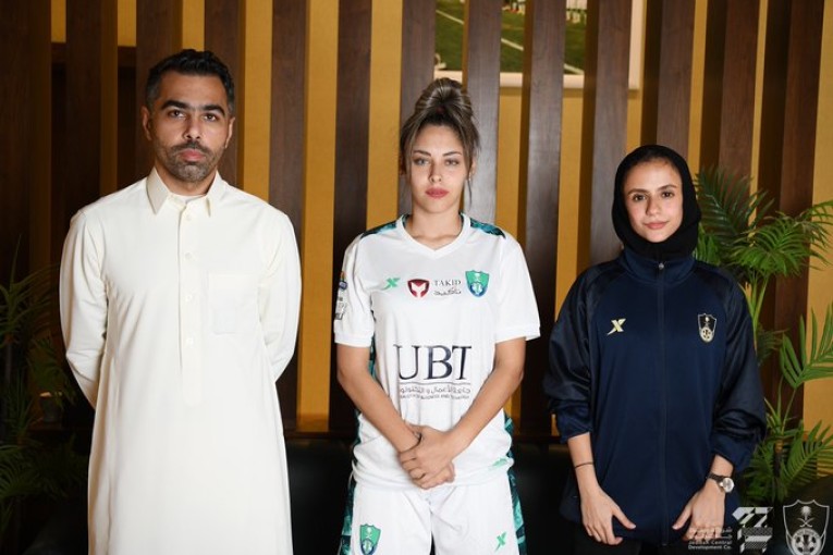 الأهلي السعودي يتعاقد مع 5 لاعبات جدد