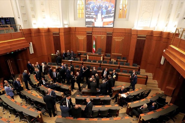 البرلمان اللبناني يخفق في انتخاب رئيس للجمهورية