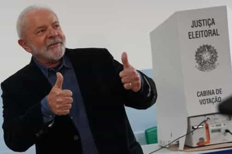 انتخاب اليساري لولا رئيسا للبرازيل