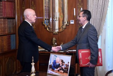 في لقاءه مع الرقيق ..رئيس الدولة يؤكد على المحافظة على املاك الدولة